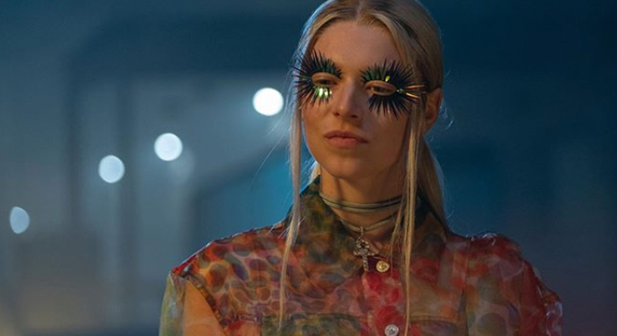 Makeup Looks From HBO’s Euphoria Inspire Tutorials & Memes